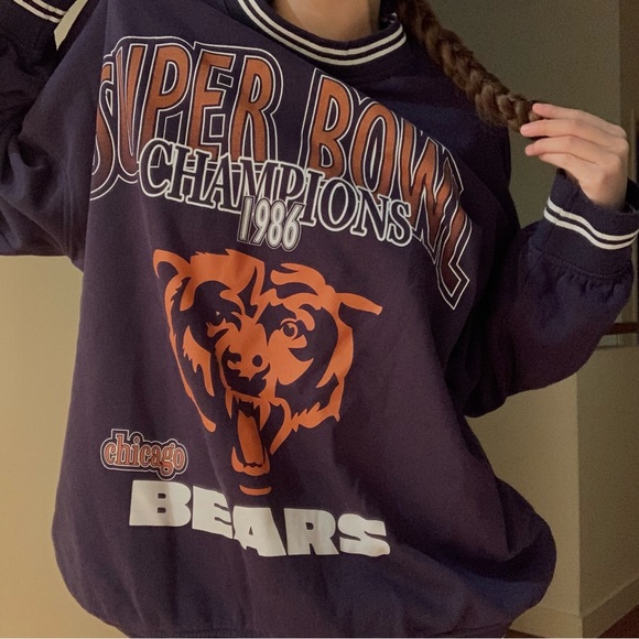 CHICAGO BEARS NFL SWEATER 💜🐻 - Picture 3 of 4
